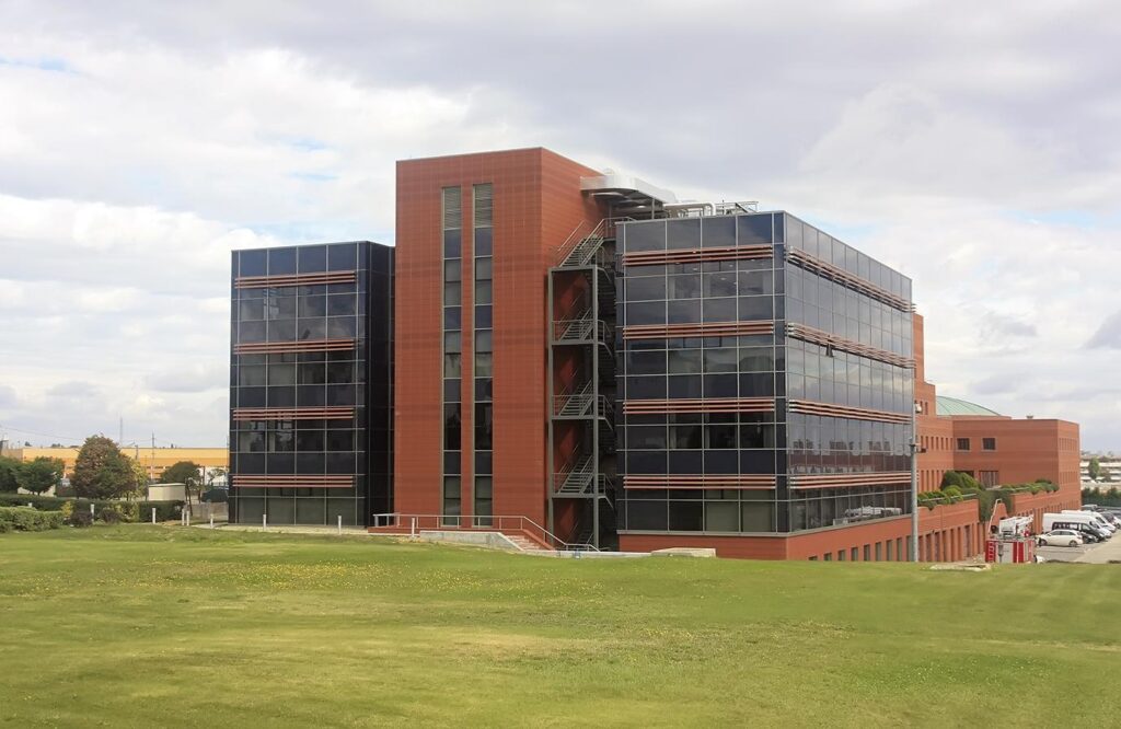 Mercedes-Benz Türk Pazarlama Merkezi İnşaatı